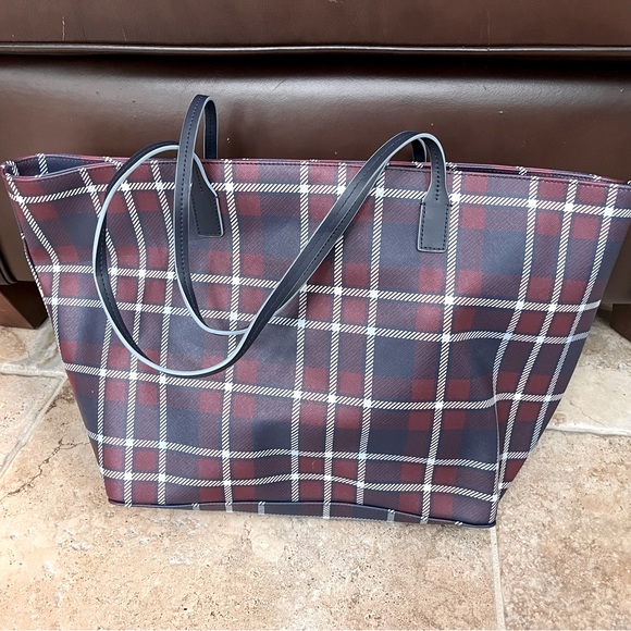 Kate Spade tote - Picture 2 of 3